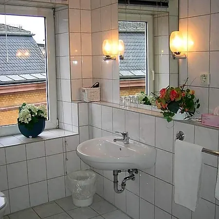 Frankfurter Hof 3*